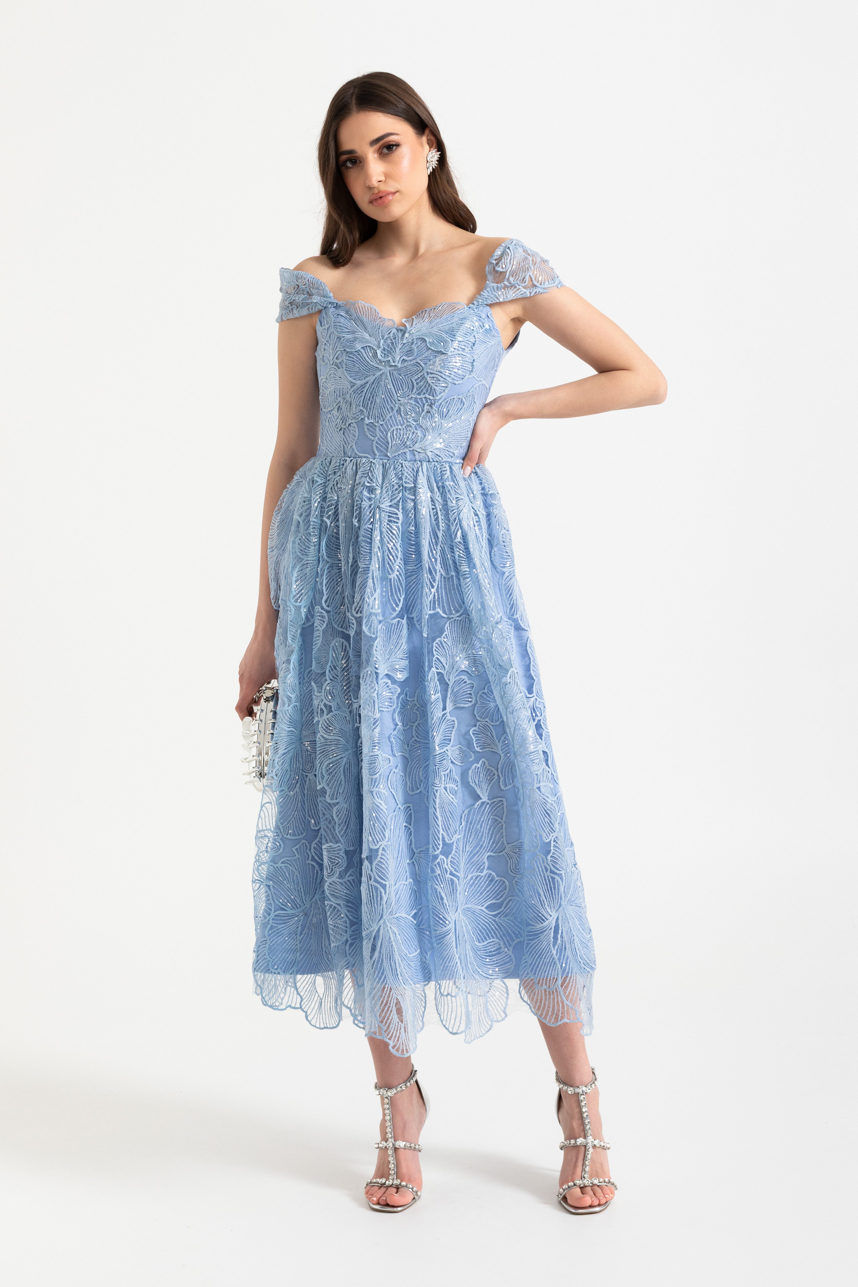Off-Shoulder Midi Jurk met Bloemenkant en Korset Achterkant 